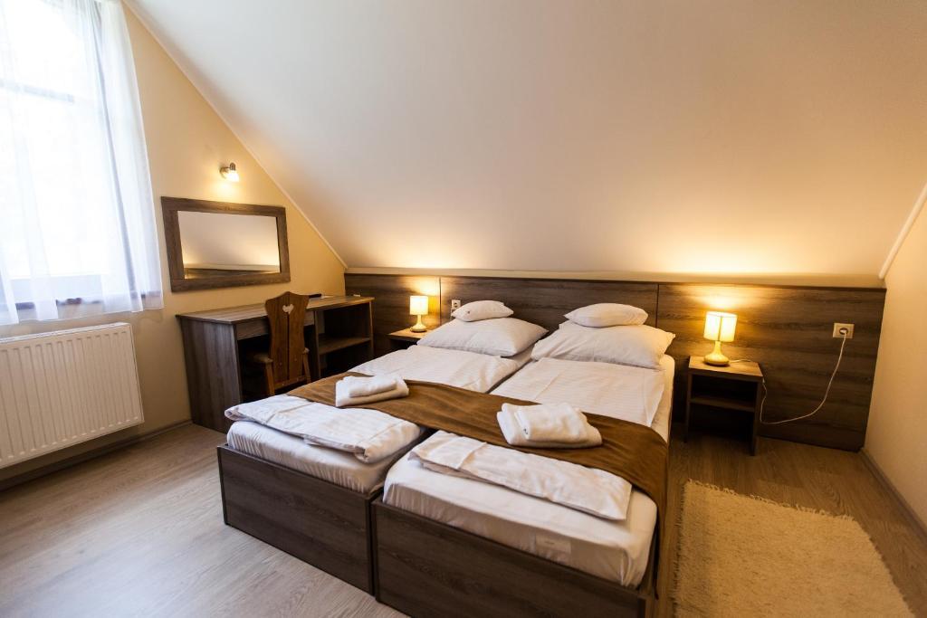 Piroska Csarda Es Panzio Bed & Breakfast Siofok Exterior photo